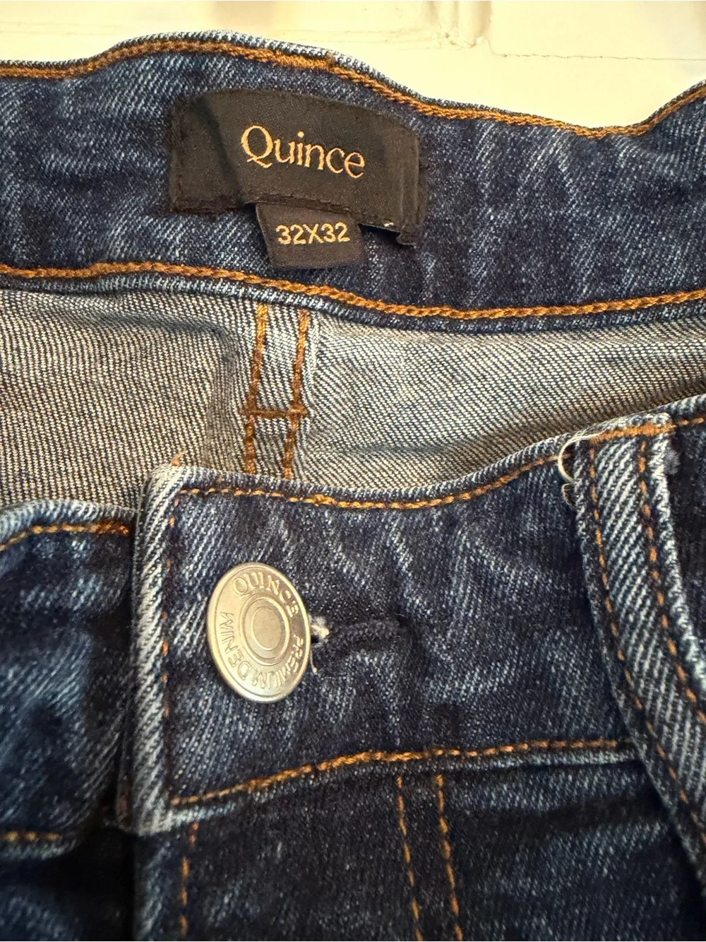 Quince classic dark
